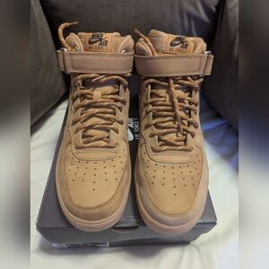 AIR FORCE 1 MID '07 WB SZ 9 MENS / 10.5 WOMENS